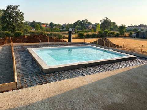 Piscine et plage béton — BPA TP