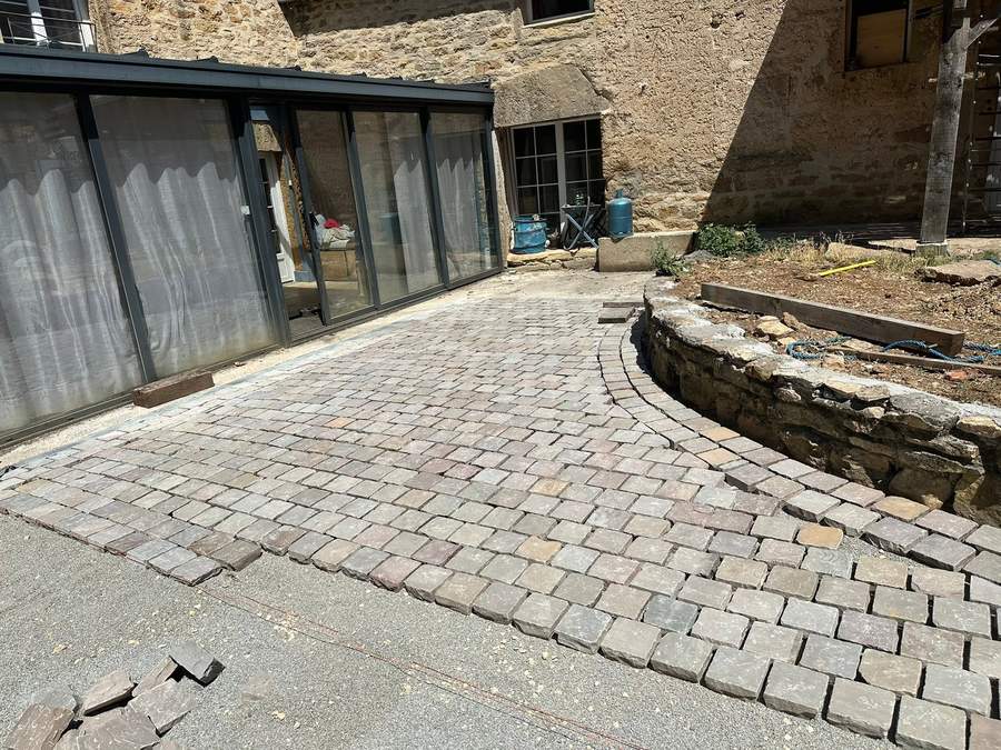 Aménagement d'une terrasse en pierre par BPA TP